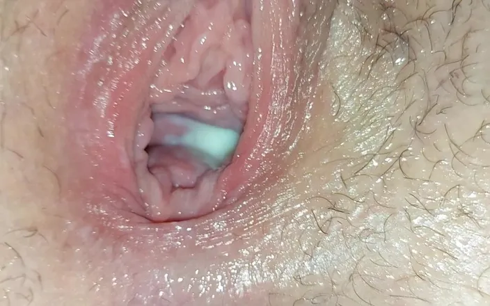 MaksDana33: Fucking Pussy with a Big Bottle