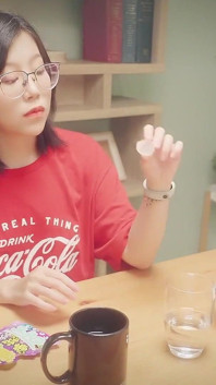 Terus jilat memek, pacarku yang sange banget tau banget caranya nyepong kontol!