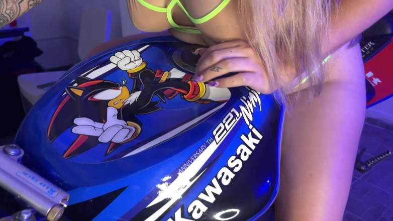 Sara Blonde: Motorliefhebber deel 2