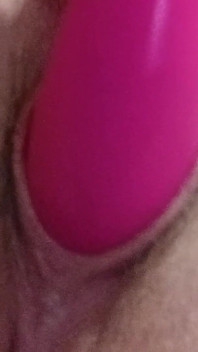 Pizdă strâmtă delicioasă cremă pe vibrator