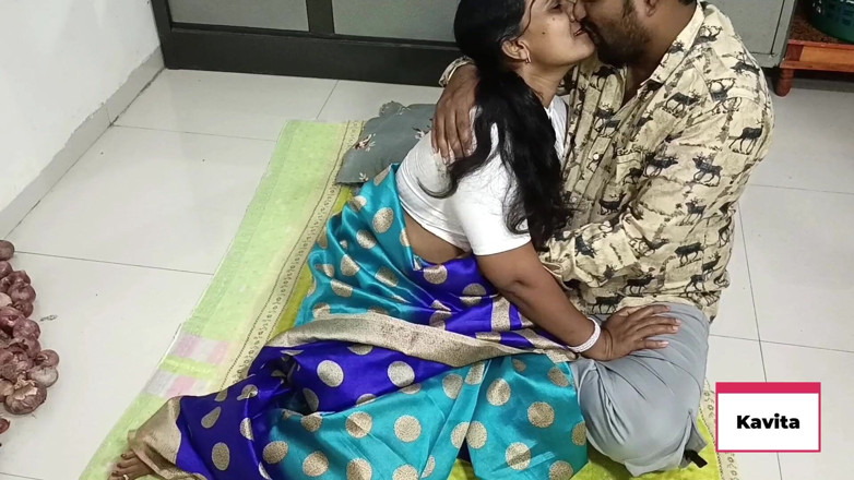 Kavita _zawazawi: Desi Indian Fuck Real Homemade with Tatya in Saree, Ass...