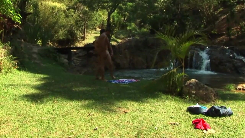 SEXUAL SIN GAY: Dois latinos fodem no meio da floresta (Brasil vs Argentina_scene_02)
