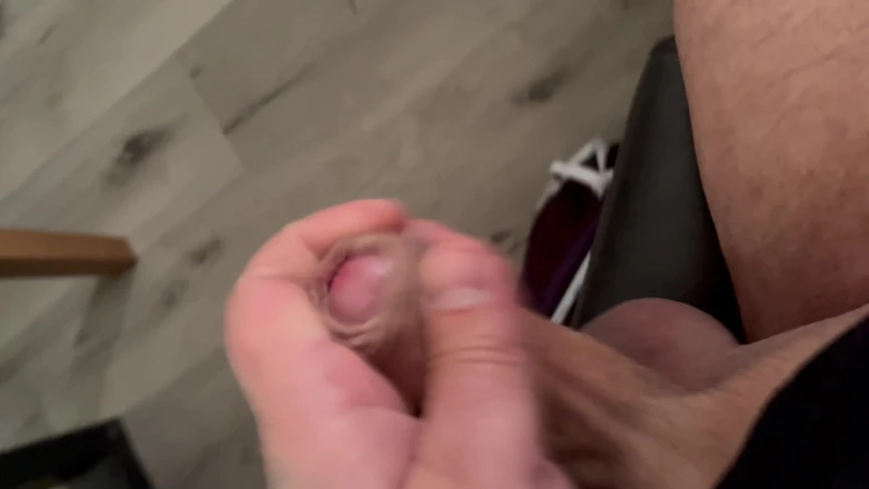 Middleuncut: Una masturbazione arrapata