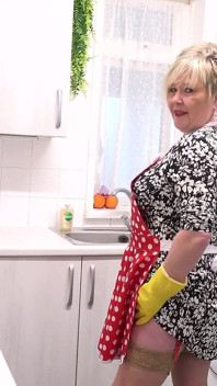 Auntjudys - Fick deine vollbusige reife ehefrau chantelle Blue in der Küche (pov)