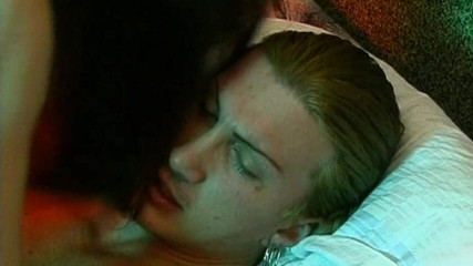 Inhonorof porn: Genç Ve Deneyimsiz Ilk Kez Büyük Bir Yarrağı Poposuna Alıyor