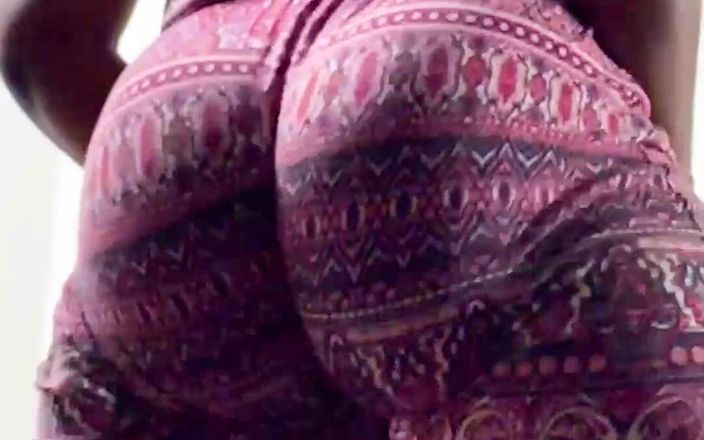 Joi Queen: Drżenie dupy i twerking w mojej letniej sukience