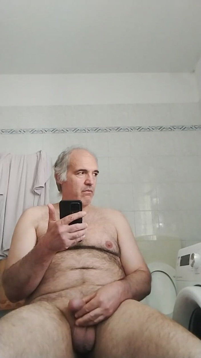 Setesesso7: Viel Pissen ins Becken und ein langer Handjob und schmutzige...
