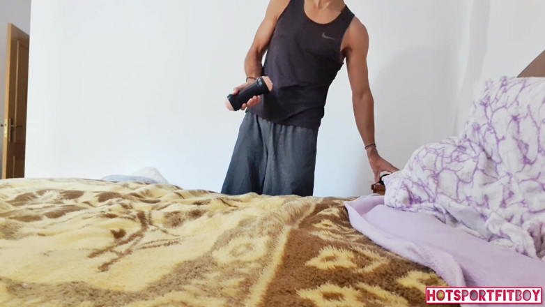 Hotsportfitboy: Cumming Hard Inside a Fleshlight: Masturbating My Big Cock at...