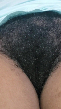 Buceta peluda de perto - corpo natural cru que você não costuma ver
