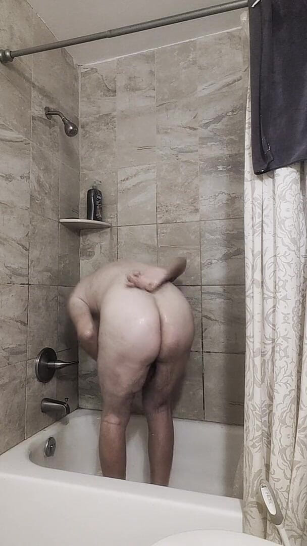 Biggbutt2xl.info Biggbutt2xl Potty and Shower Time October 2025 (Biggbutt2xl)