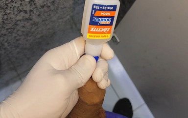 Straight Daddy Club: Bir doktorun ofisinde yarağıma ateşli yapıştırıcı uyguluyorum