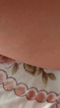 Bạn thân nhất của chồng tôi đến vào đêm hôm qua