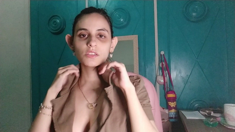 Ms Candy Bunny: İş yerinde yaka