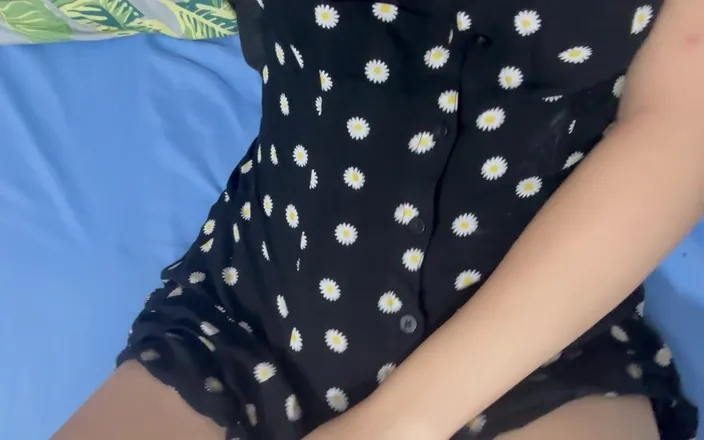 AmayaMori: Indian Girl Shows Her Big Pussy and Masturbates, She Gets...