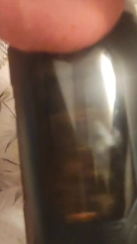 我让我的丈夫享受电手淫器和球按摩，他必须安静！