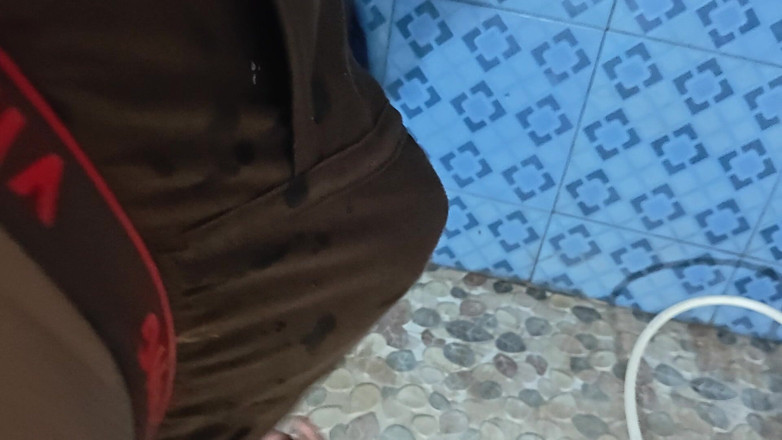 Tamil10inchesbbc: Tamil10inches BBC Splash Piss Session