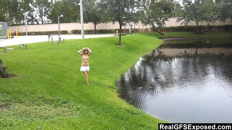 Real GFs Exposed: Staci Silverstone, la ragazza biricchina prosciuga un grosso cazzo in...