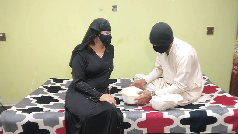 Gullnazkhan: Indian Desi Sąsiad gorąca dziewczyna jebana przez Handsome Man's Big...