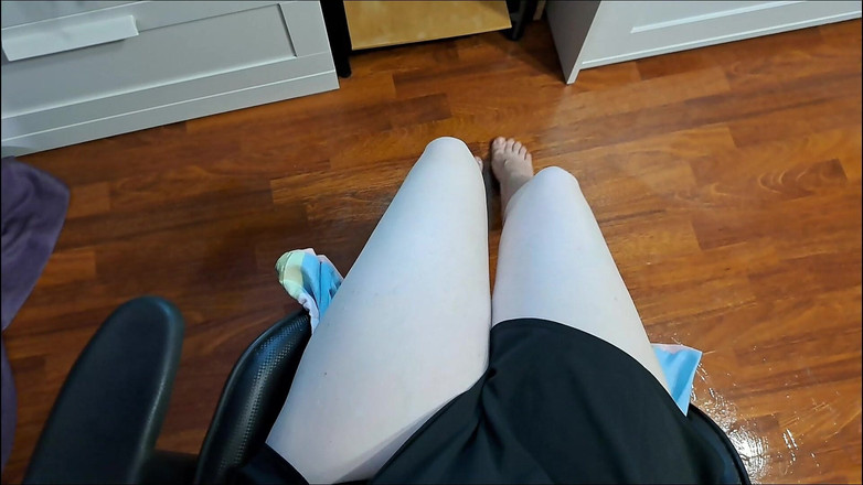 Lady Inari: Jízda na židli na podlaze nasáklé mýdlem