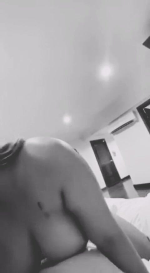 Sanayababhi: Babu ich genieße es, ficke mich härter und lass mich...