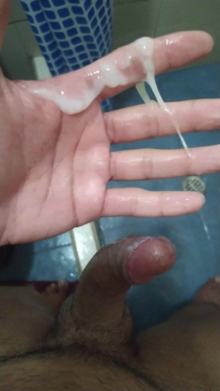 trebol_Jess: young latam handjob in a shower