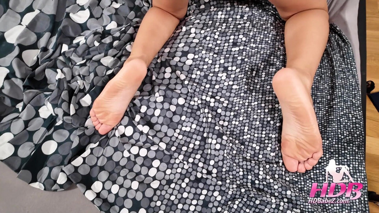 Fuck-Buddies: 206 - 2 बेब कमशॉट के लिए चुदाई करती है