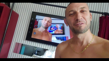 Boy jerking off: Duş Zamanı