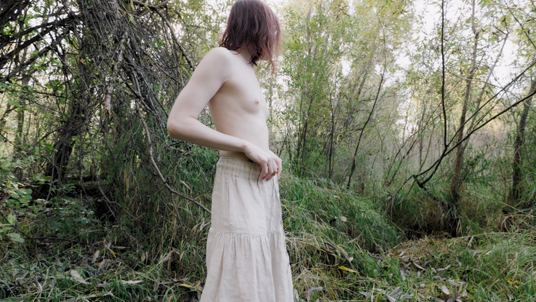 WetZemu: Striptýz a stříkání v lese