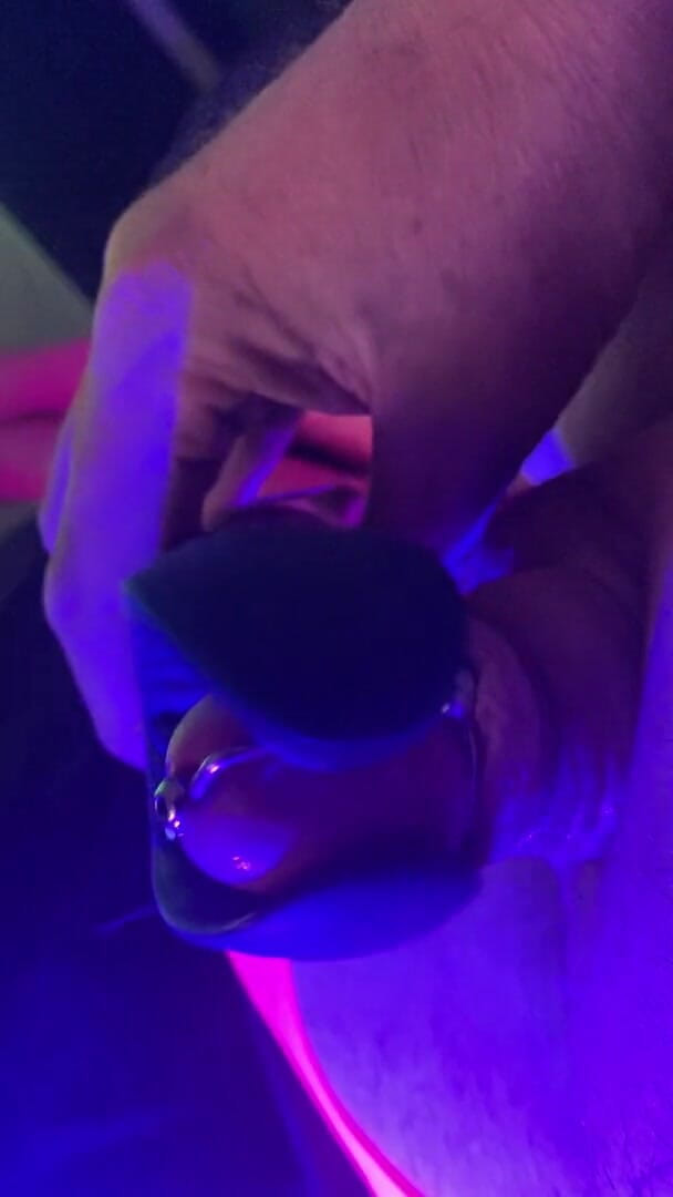 Virgin Crossdresser "Oidacat": L'umore rosa