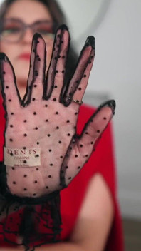 Adoration des gants