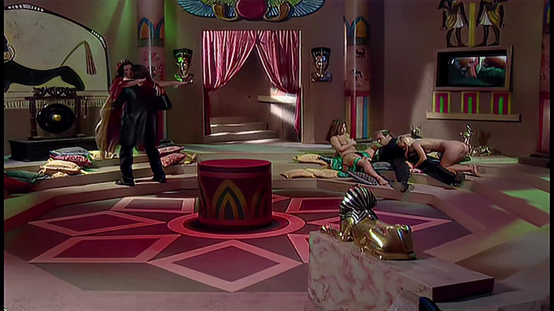 Antonio Adamo Film: Pertukaran Klub. Istri bertukar malam dengan penetrasi ganda