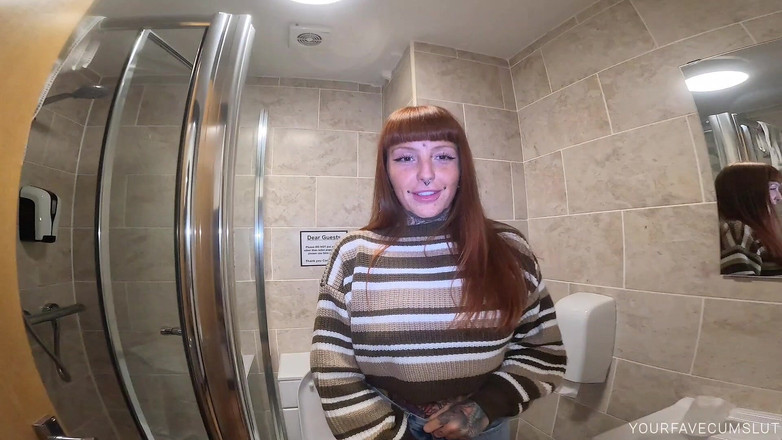 Yourfavecumslut: Pura pisciata disperata in hotel!