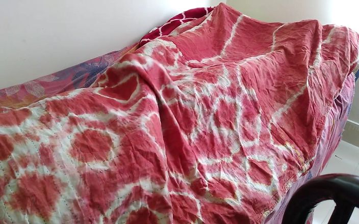 Aria Mia: Nevlastní sestra viděla nevlastního bratra masturbovat a dostala se na...