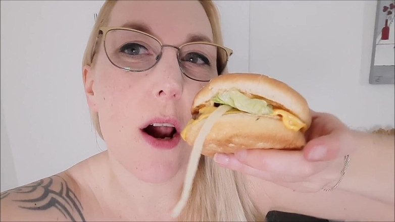 Sally Secret: Mijn heerlijke sappige plasburger!!