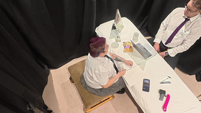 The Izars: Insegnante troia sporca: organismo v orgasmo