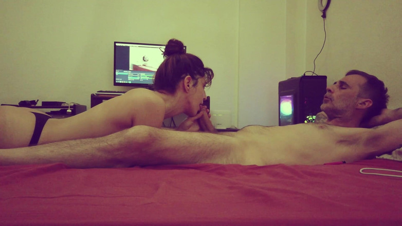 Akasha7: Es una mamada perfecta a primera hora de la mañana