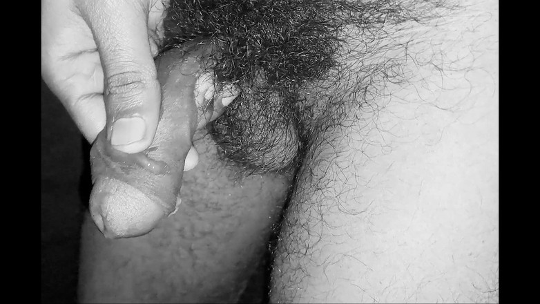 Desi_Porn_India: Caldo ragazzo indiano che mostra il suo dopo la sborra.