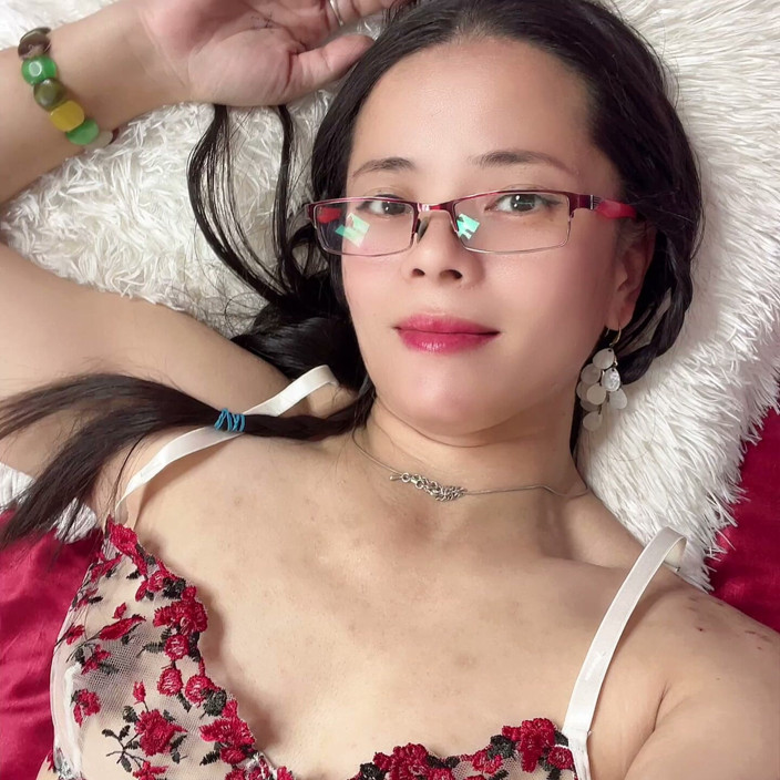 sweethanajapanese: Awek kecil molek Hana Waer bikini seksi