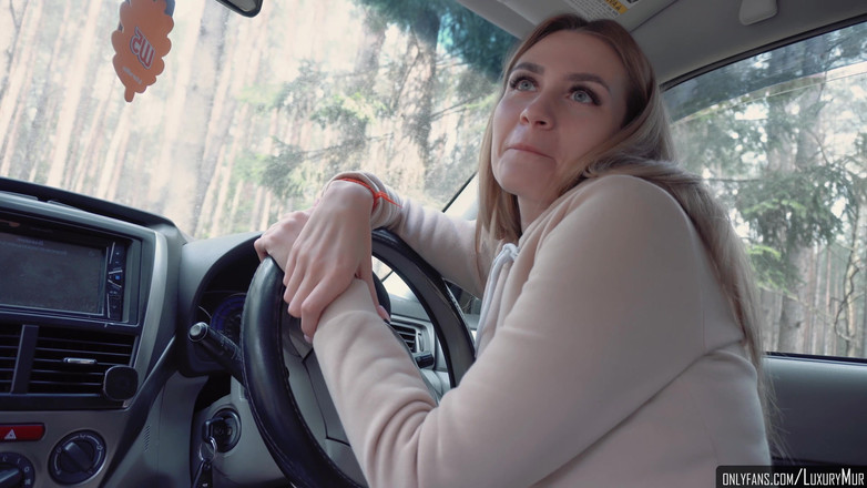 ReplayXXXLady: Šukání mé macechy před vysokou školou - Luxurymur