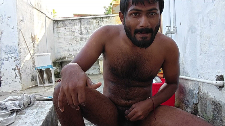 KUMBHA MANOJ KUMAR: Xhard - video bagno all'aperto kumbha manoj kumar