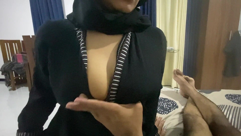Arabicqueen: สาวปากีสถานนมใหญ่โดนอารบิกกดทับเย็ดเดียวดาย