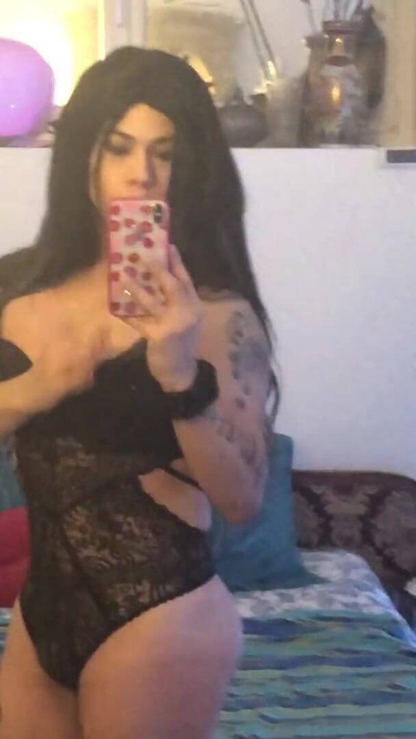 Tgirl Yaritza Vega: Електронні