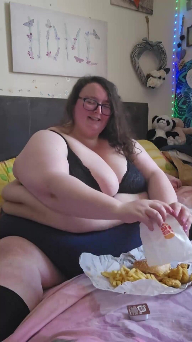 SSBBW Burger Meal Stuffing and Chat Part 1 (SSBBW Lady Brads)
