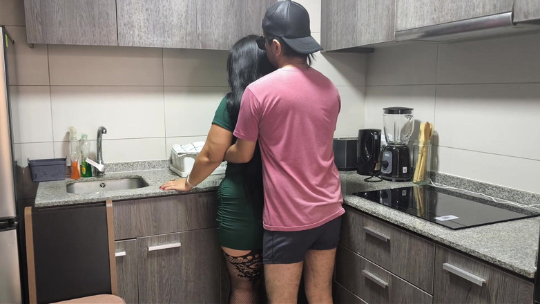 Riderqueen: Video para fanáticos, madrastra y su cocina caliente