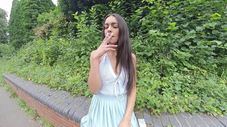 VR smokers HD-2D Videos Only: Kim Model - top de malha