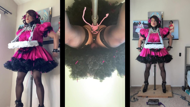 Sissy Candy: La cameriera sissy con il suo vassoio di servizio cavalca...