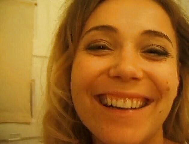 Flash Model Amateurs: Sexy holka s dokonalým zadkem ve smyslném sólovém vystoupení