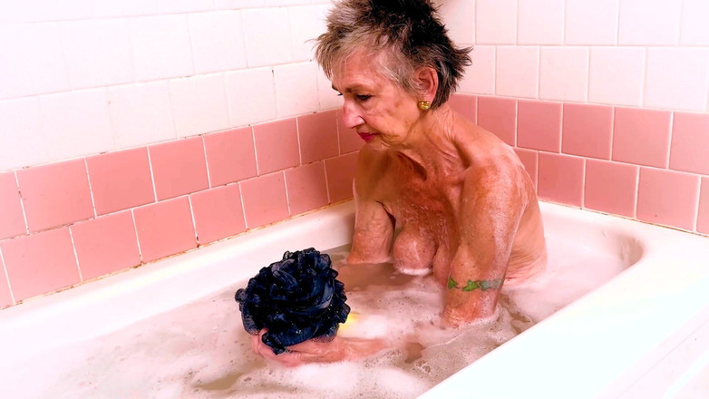 FromThisNight: Io, in un bagno con le bollicine