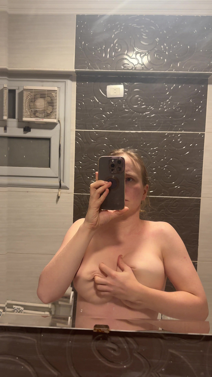 SweetLucy96: Kencing di dalam tab mandi