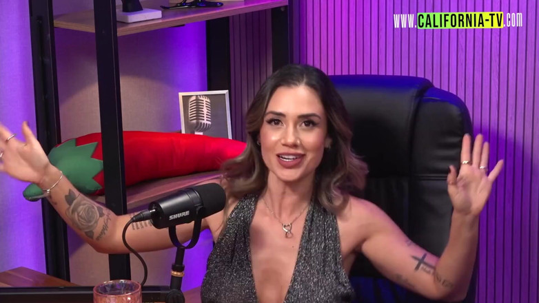 California TV: Nena Caliente Enseñando Su Cuerpo Y Contando Sus Fantasías